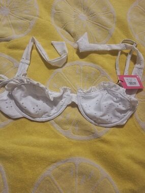 Edikted White Eyelet Underwire Bikini Top